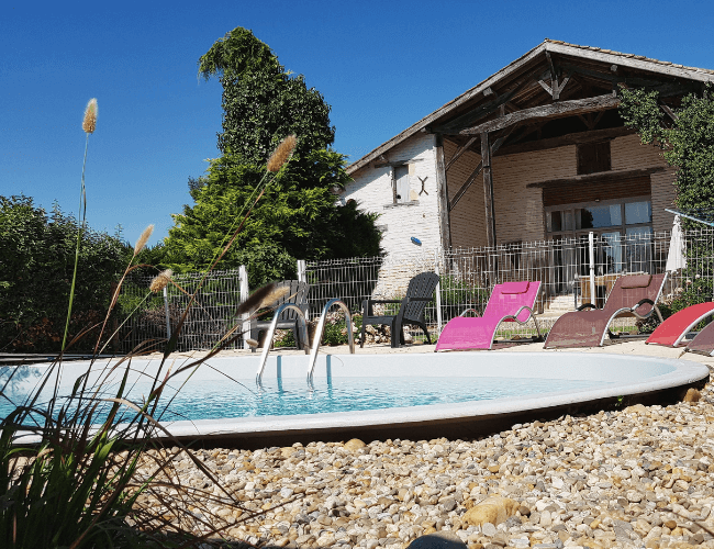 Piscine privatisée du Gîte Des'Jardins 47